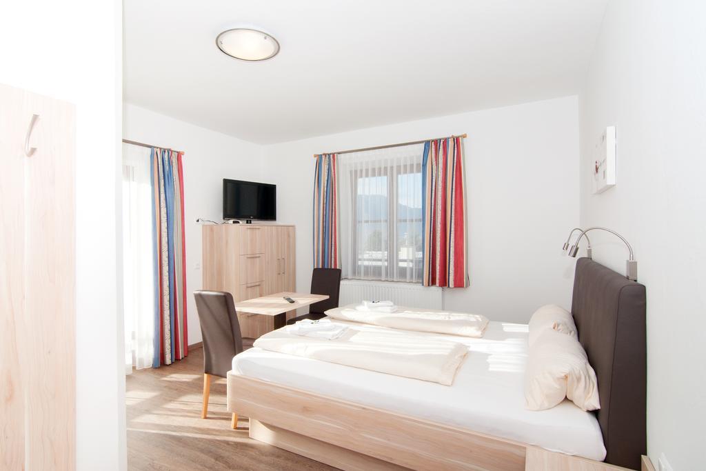 Restaurant - Cafe - Pension Hassler Berg im Drautal Exteriér fotografie