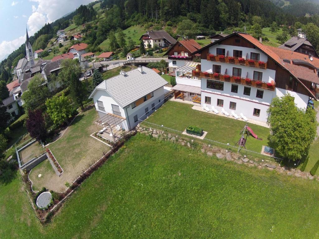 Restaurant - Cafe - Pension Hassler Berg im Drautal Exteriér fotografie