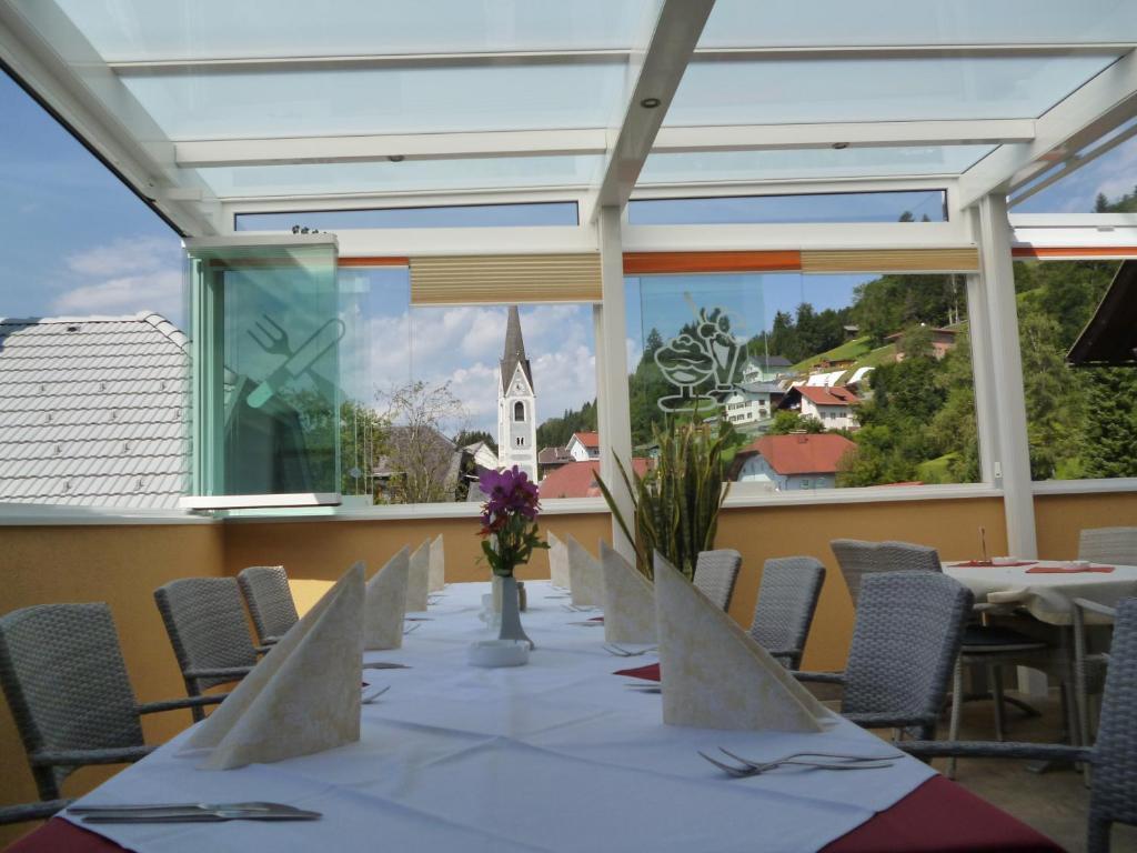 Restaurant - Cafe - Pension Hassler Berg im Drautal Exteriér fotografie