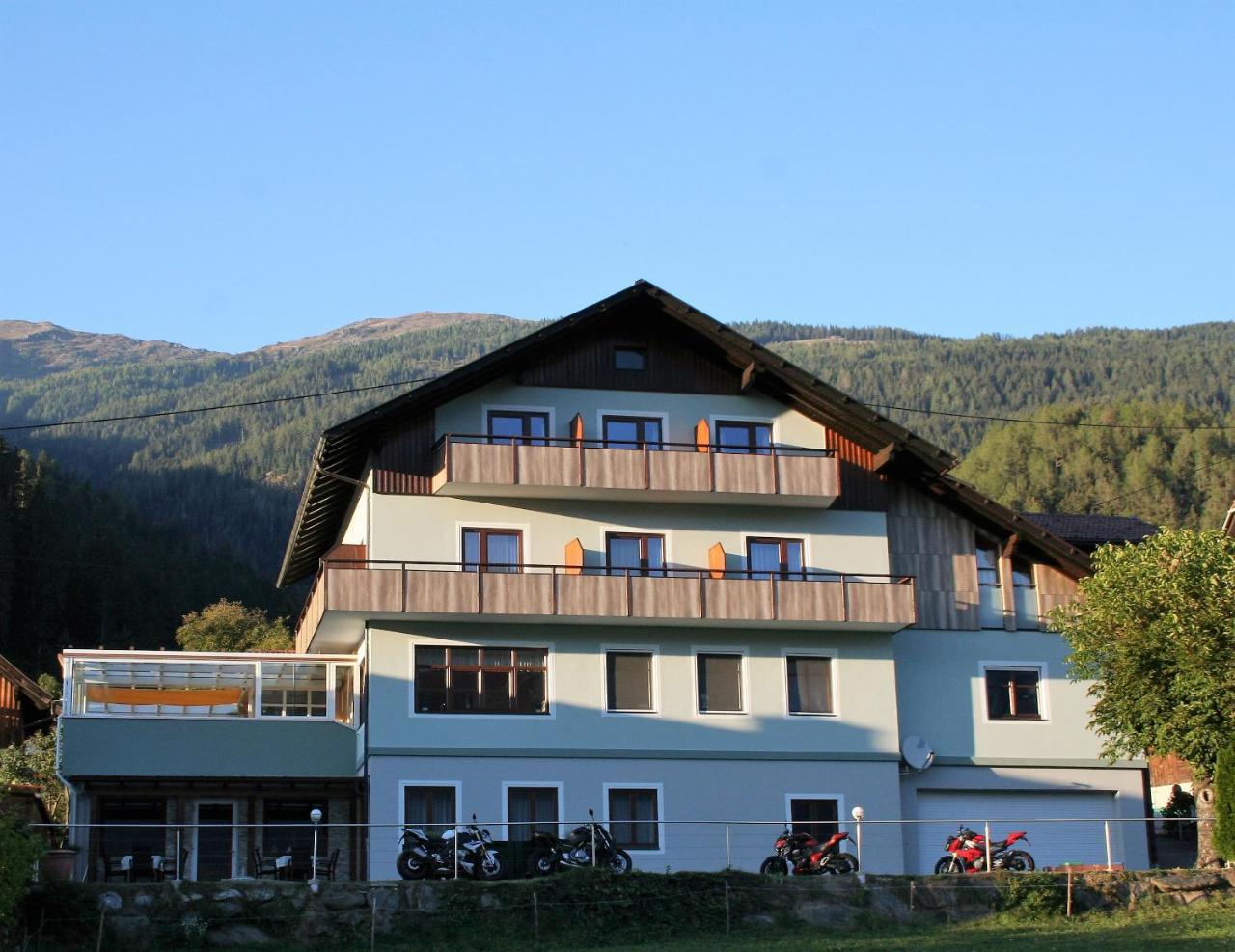 Restaurant - Cafe - Pension Hassler Berg im Drautal Exteriér fotografie